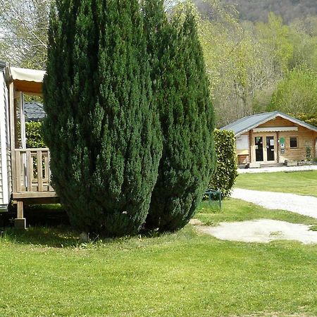 Camping Le Rey Louvie Juzon Buitenkant foto