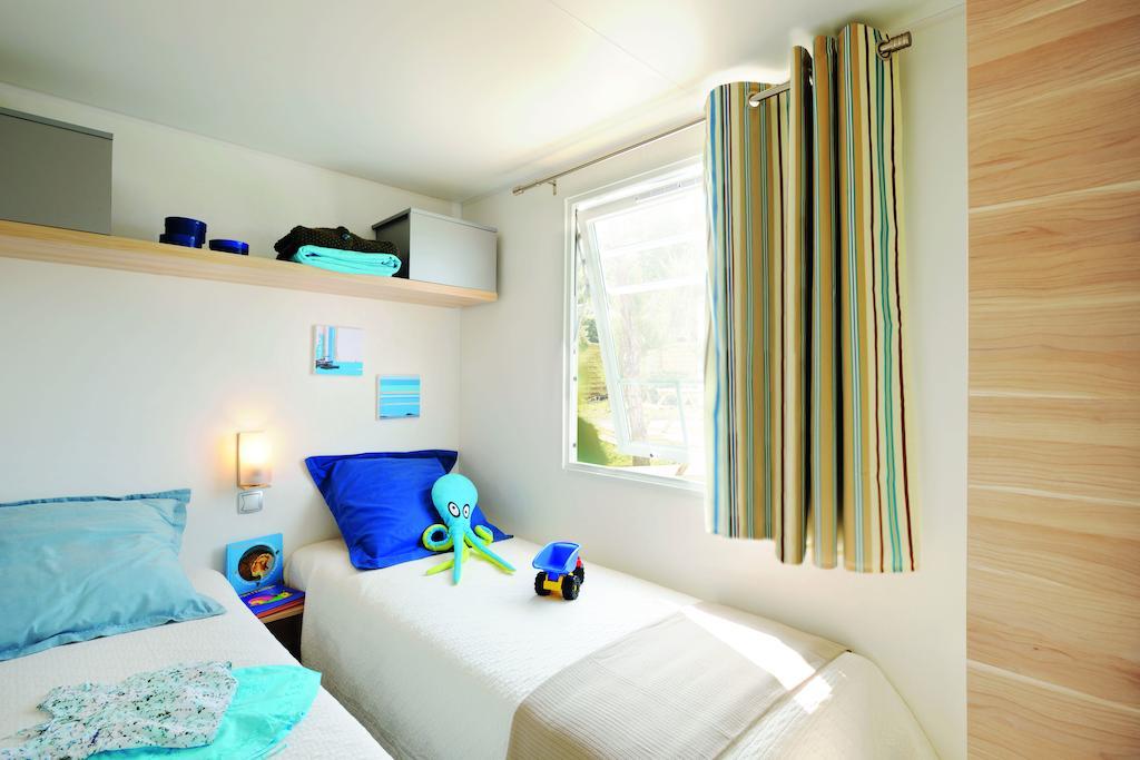 Camping Le Rey Louvie Juzon Kamer foto