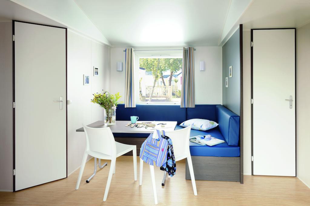 Camping Le Rey Louvie Juzon Kamer foto