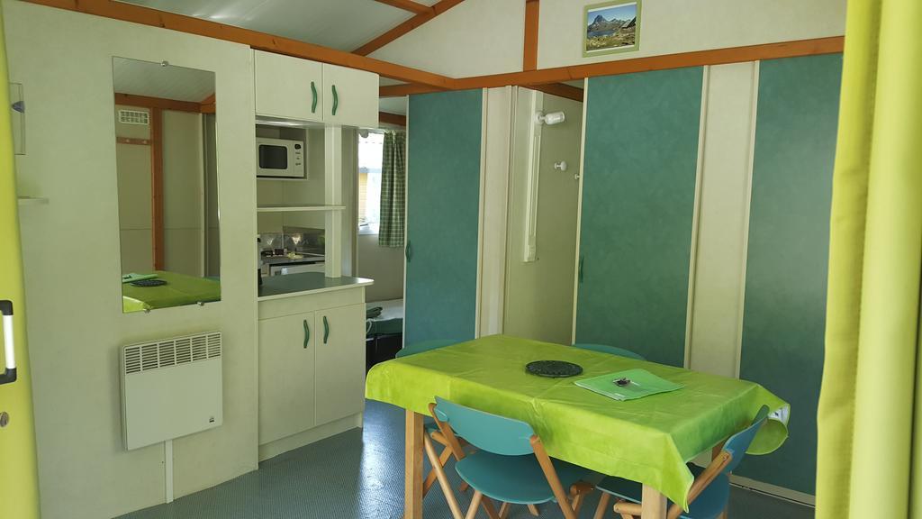 Camping Le Rey Louvie Juzon Buitenkant foto