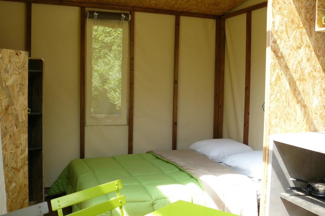 Camping Le Rey Louvie Juzon Buitenkant foto