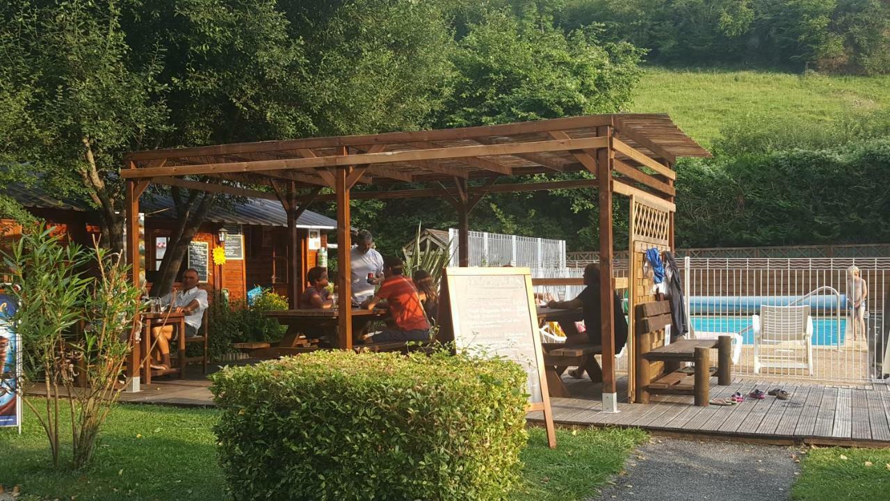 Camping Le Rey Louvie Juzon Buitenkant foto